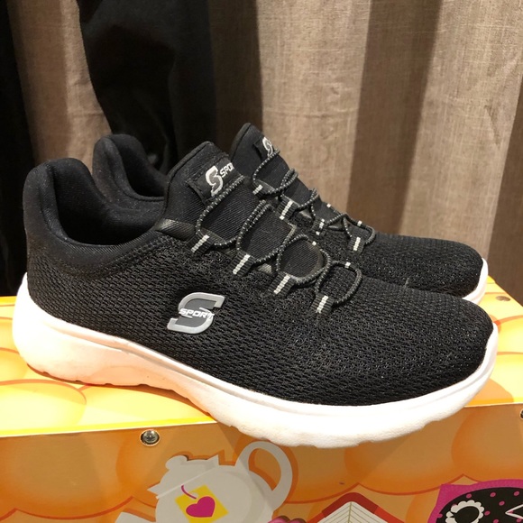 Sketchers sport girls size 5 - Picture 2 of 3